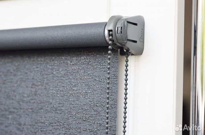 Рулонные жалюзи с пластиковой цепочкой открывания