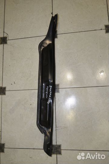 Водосток лобового Volkswagen Jetta 5