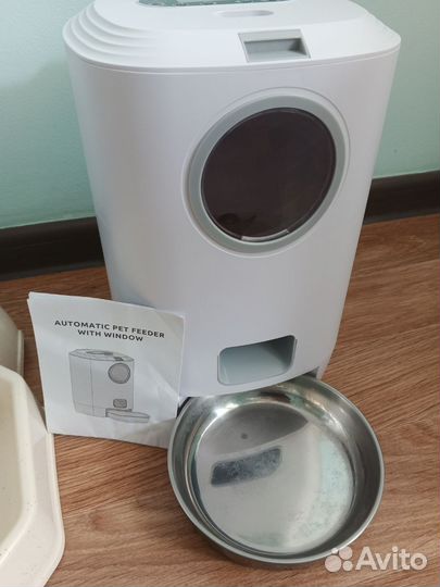 Автоматическая кормушка для кошек и мал. собак