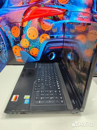 Ноутбук FullHD 17.3