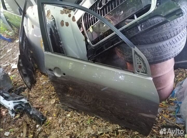 Дверь передняя правая Toyota Rav4 30