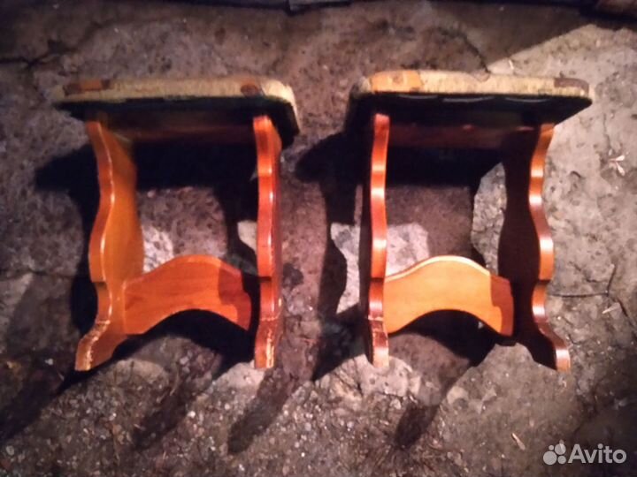 Две табуретки