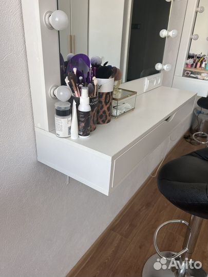 Столик для визажиста бу