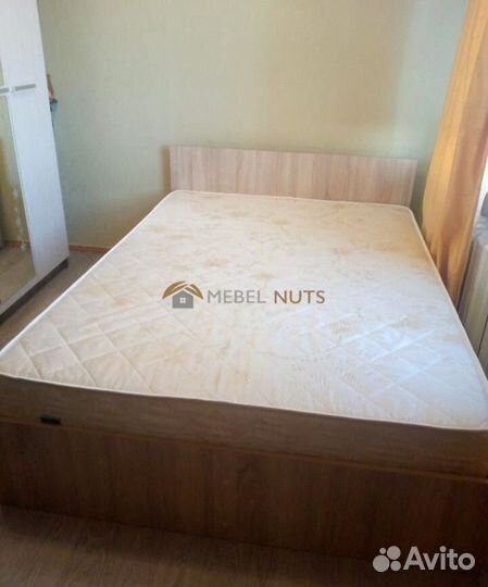 Кровать двуспальная 140 200