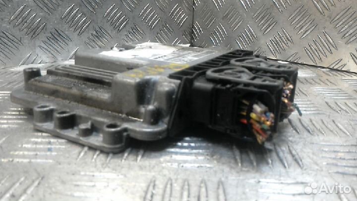 Блок управления двигателем Peugeot 207