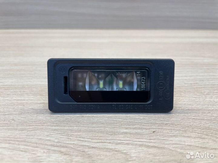 Плафон подсветки номера Volkswagen Polo