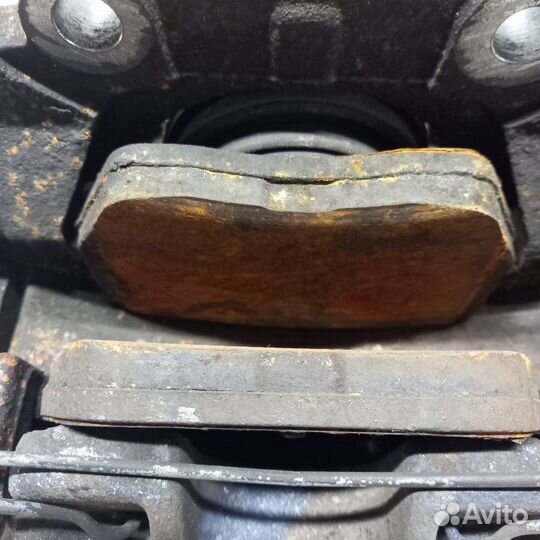 Суппорт тормозной передний левый Peugeot 308 Sw SW