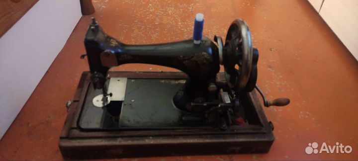 Швейная машина сингер