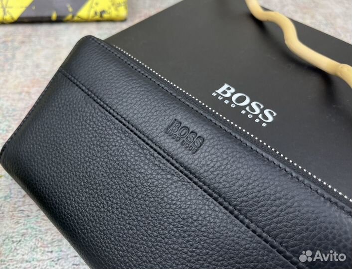 Кожаный кошелёк клатч Hugo Boss