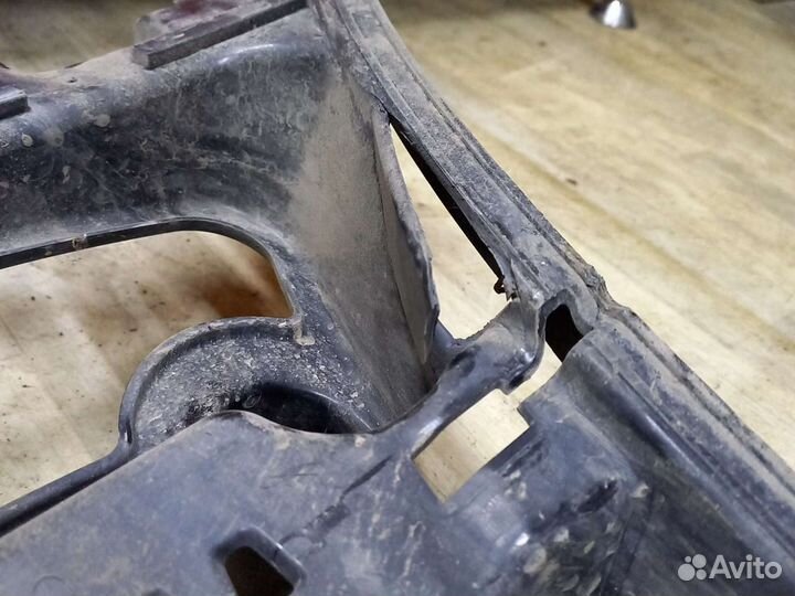 Крепления заднего бампера BMW E90 дорест