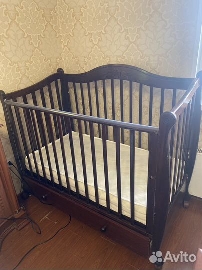 Детская кроватка без маятника