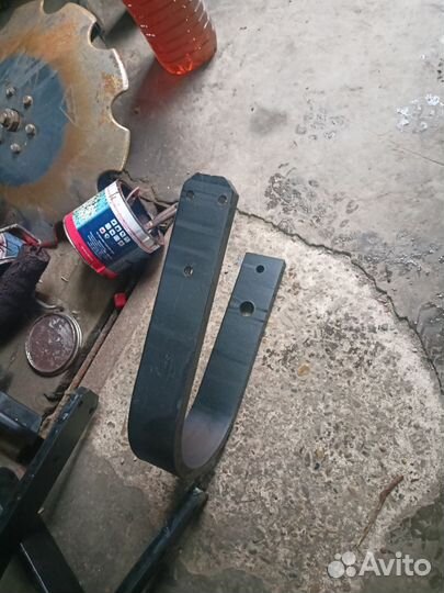 Пружинная стойка на дискатор