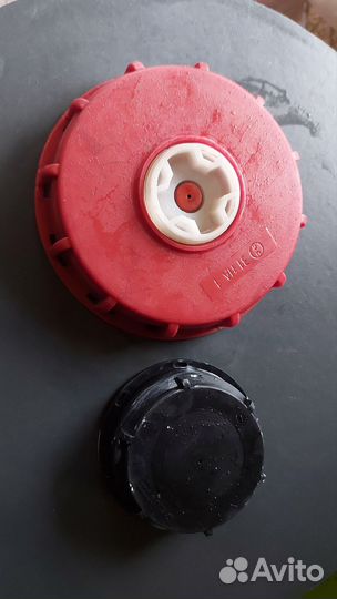 Крышки из под еврокуба верхняя и сливная