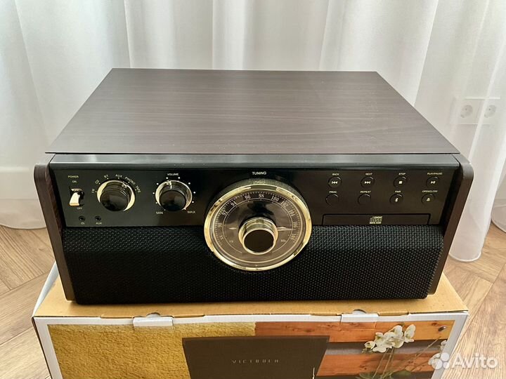 Проигрыватель виниловых дисков Victrola