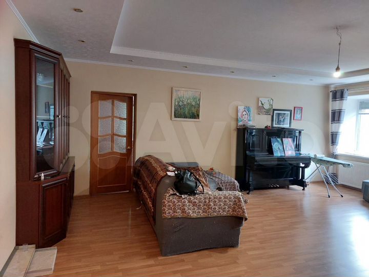 3-к. квартира, 100 м², 1/5 эт.