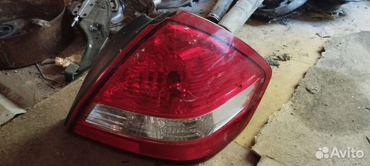 Задний стоп сигнал тиида латио
