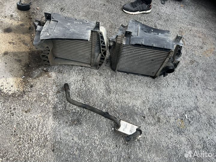 Интеркуллер правый Range Rover L405 левый