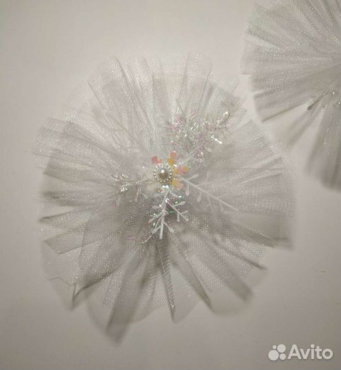 Бант снежинка на резинке новогодний 2 шт