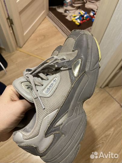 Кроссовки adidas