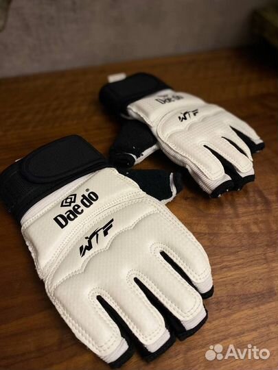 Электронные футы для тхэквондо