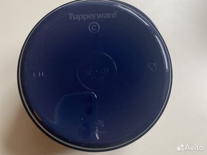 Контейнер одно касание tupperware