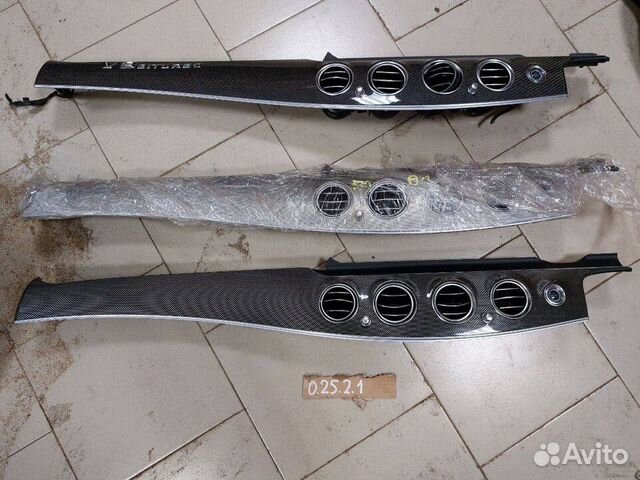 Молдинг торпеды центральный RHD E w213