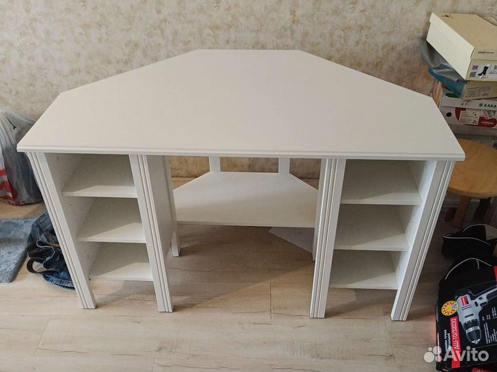 Компьютерный стол IKEA