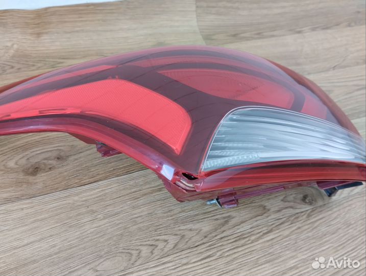 Левая задняя фара hyundai solaris 2021