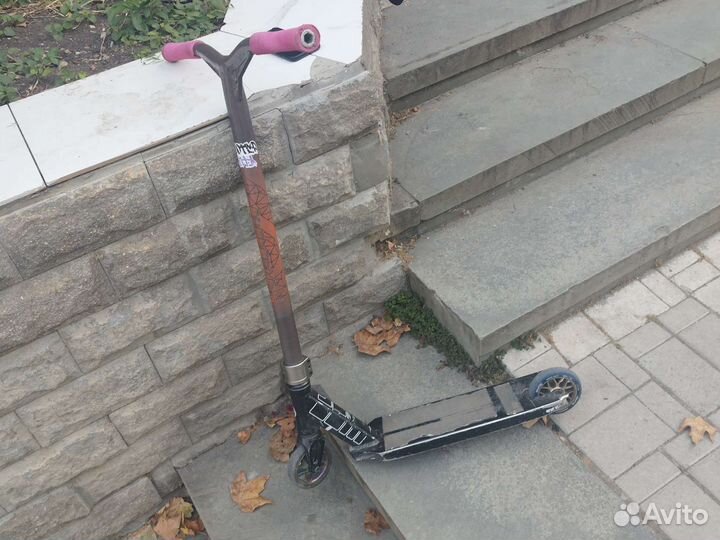 Продаю трюковой самокат
