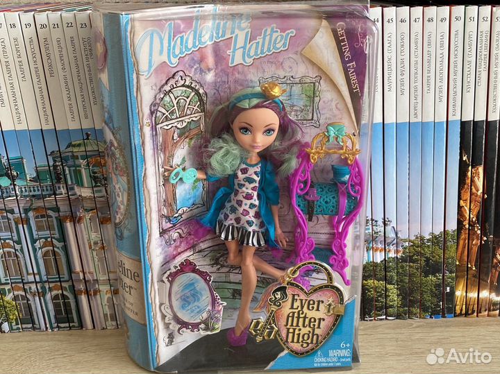 Кукла ever after high в коробке Меделин пижамная