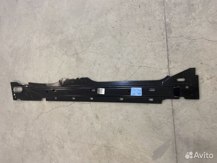 Усилитель порога левый/duster