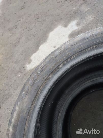 Bridgestone Dueler H/P 285/40 R21