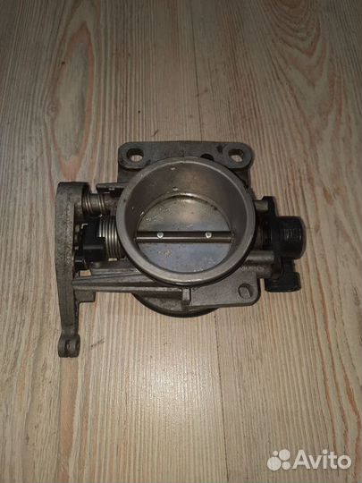 Дроссельная заслонка Дроссель Renault symbol 2 NEW