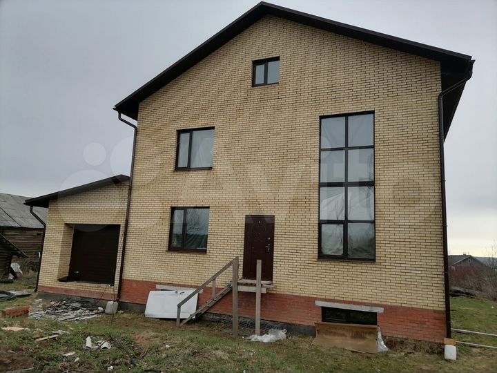 Коттедж 339,7 м² на участке 18 сот.