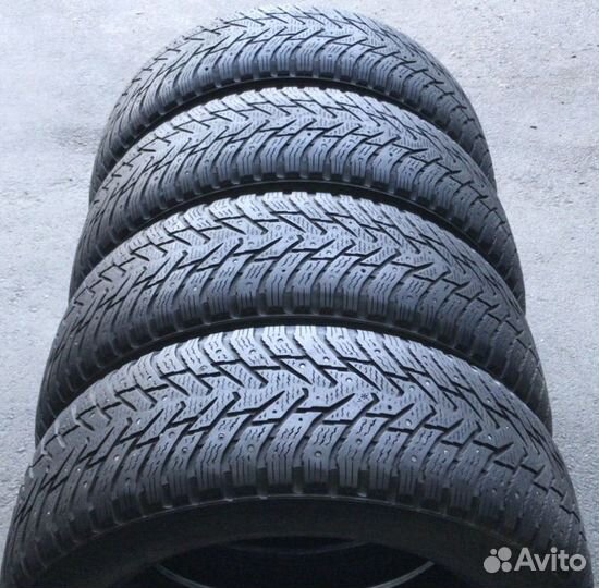 Nokian Tyres Hakkapeliitta 8 SUV 235/60 R18