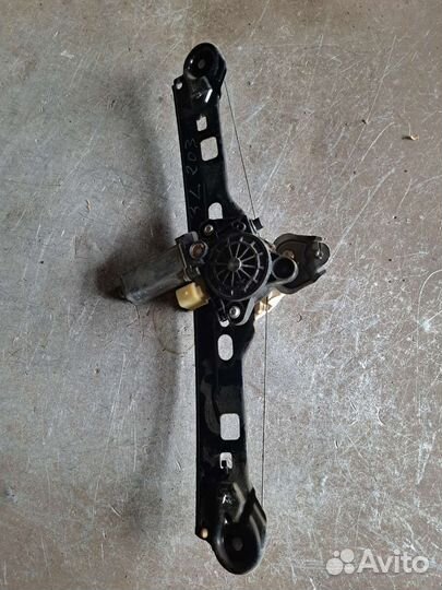 Стеклоподъемник задний левый на Mercedes W203