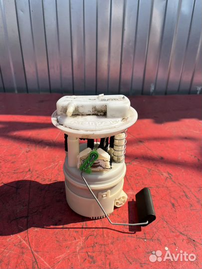 Насос топливный бензонасос Сандеро Stepway 1