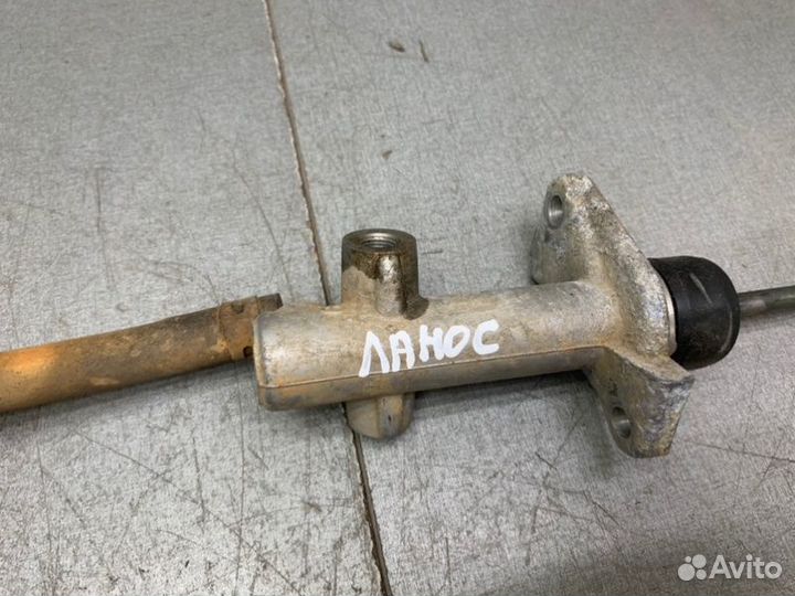 Главный цилиндр сцепления Chevrolet Lanos седан