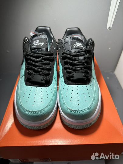 Nike Air Force 1 Tiffany & Co Friends & Family