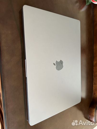 Macbook pro 16 m1 16gb