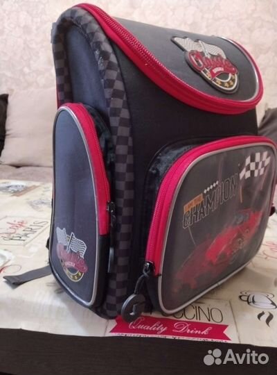 Школьный рюкзак