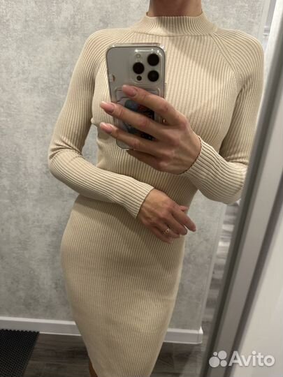 Платье бежевое м