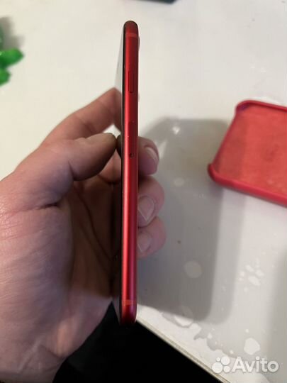 iPhone 8, 64 ГБ