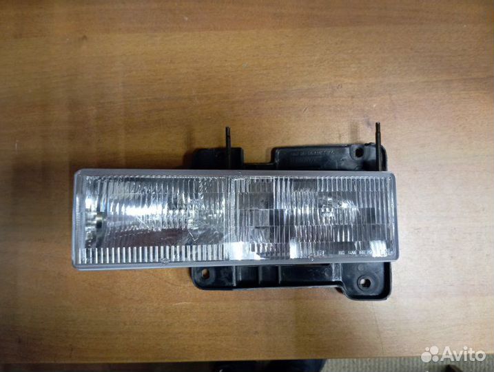 Фара передняя левая Chevrolet Suburban 1992-2006