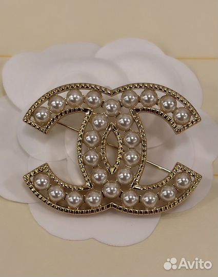Chanel брошь