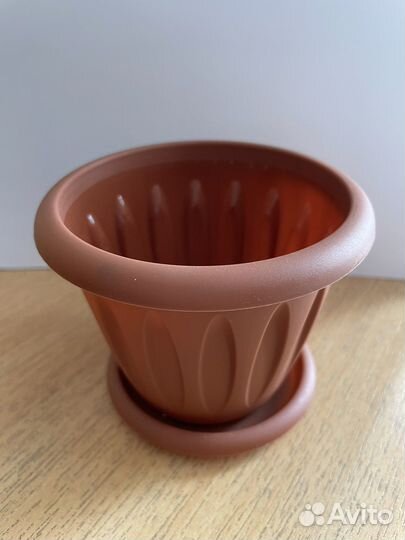 Горшки для цветов с поддоном новые