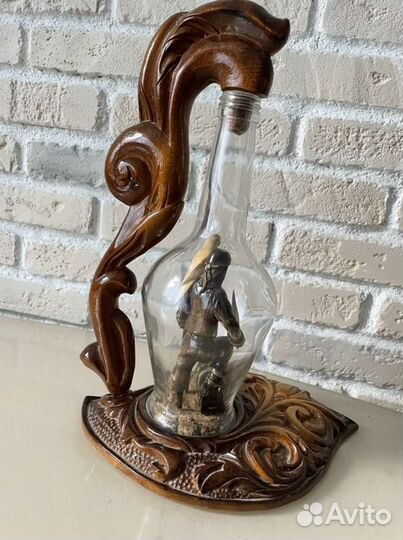 Ручная работа пират в бутылке