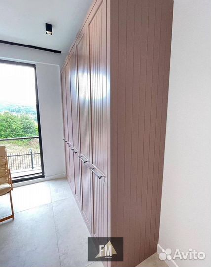 Шкаф встраиваемый