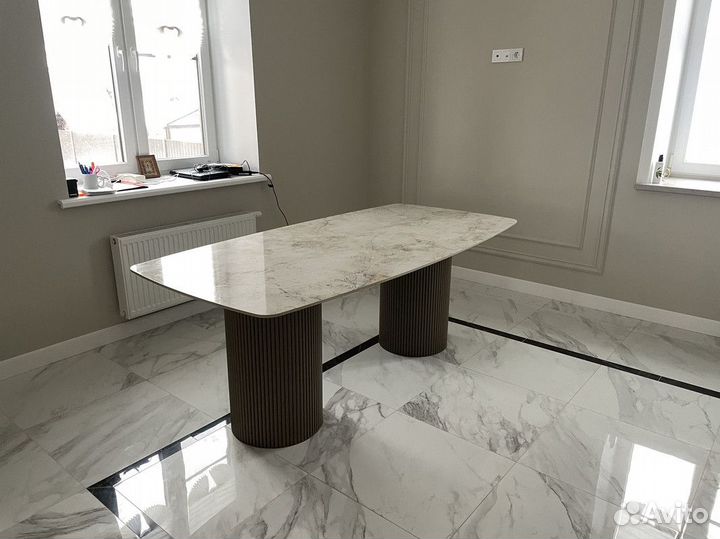 Стол обеденный из керамогранита