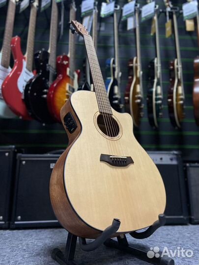 Baton Rouge AR31C/ACE гитара с подключением новая